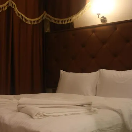 Hotel Boss To Taksim *