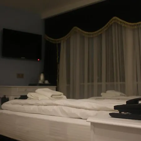 Boss To Taksim Hotel *