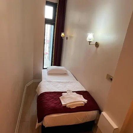 Boss To Taksim Estambul